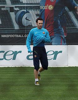 250px-andrc3a9s_iniesta_-_002.jpg