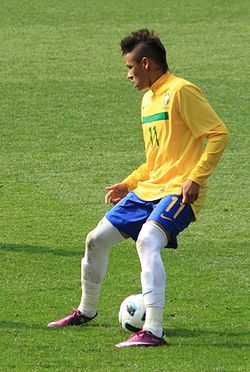 250px-neymar_2011.jpg